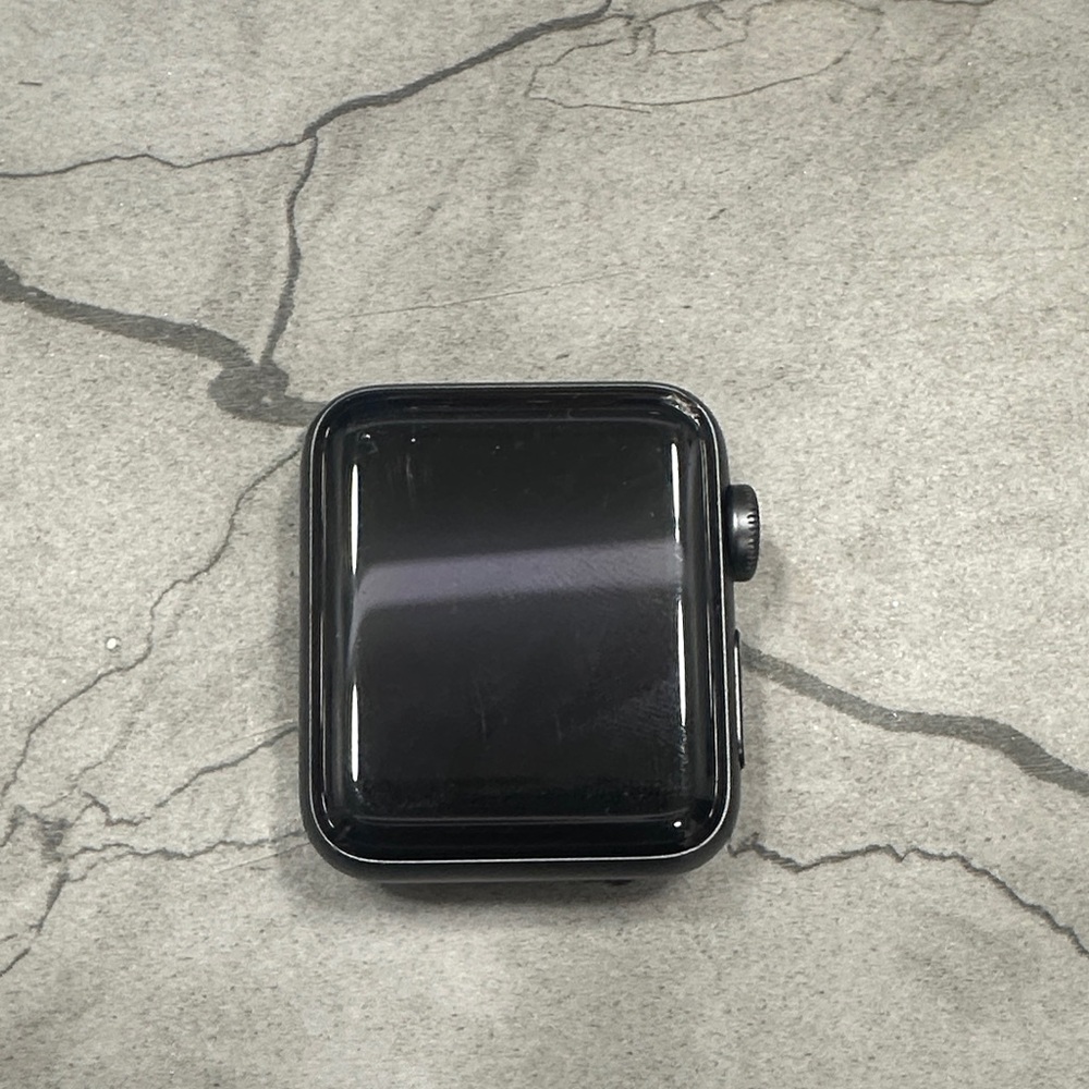 Black Apple Watch Series 3